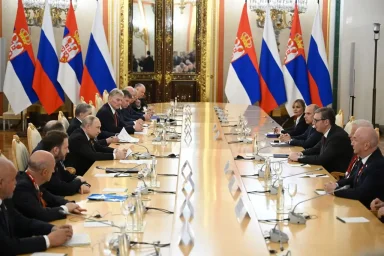 Вучич - Путину: Сербия не собирается вводить санкции против России