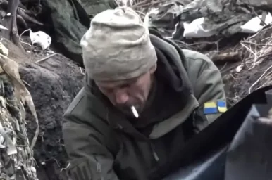Украинский экс-депутат: пьяный боевик ВСУ застрелил трёх сослуживцев и совершил самоубийство Украинский экс-депутат: пьяный боевик ВСУ застрелил трёх сослуживцев и совершил самоубийство