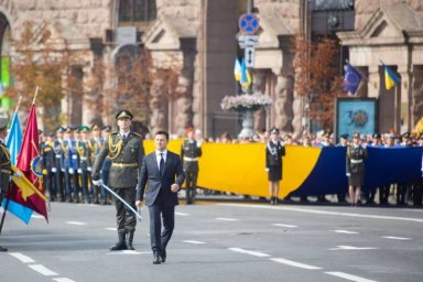Зеленский не исключает возможность полномасштабной войны Украины с Россией, в Кремле отреагировали Зеленский не исключает возможность полномасштабной войны Украины с Россией, в Кремле отреагировали