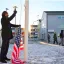 Мэр Нуука раскритиковала комика из ФРГ за попытку поднять флаг США в Гренландии
