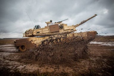 Польская пресса: Глава Минобороны Блащак делает ставку на «Войско польское» и американские танки Польская пресса: Глава Минобороны Блащак делает ставку на «Войско польское» и американские танки