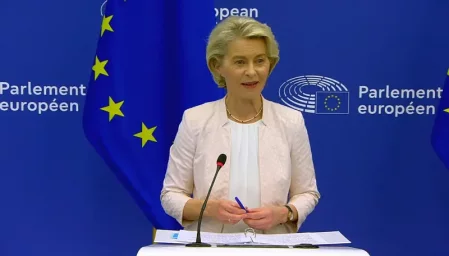 Вам следует отправиться в тюрьму, а не в Еврокомиссию: польский евродепутат высказалась в адрес фон Вам следует отправиться в тюрьму, а не в Еврокомиссию: польский евродепутат высказалась в адрес фон