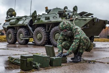 Расчёт хим.разведки на машине РХМ-4. Источник ru.wikipedia.org