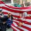 Сотня мигрантов из Мексики прорвали границу США