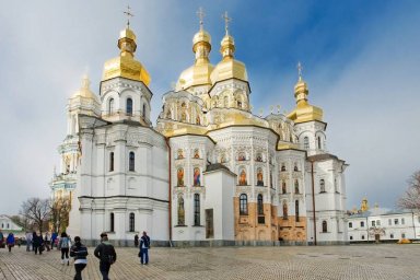 В Рождество украинские раскольники из ПЦУ с подачи киевского режима захватили главный храм Киево-Печ В Рождество украинские раскольники из ПЦУ с подачи киевского режима захватили главный храм Киево-Печ