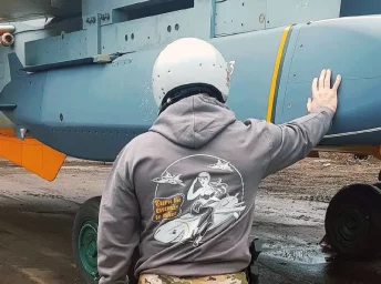 Кто открыто призвал разрешить ВСУ наносить удары натовским оружием вглубь России Кто открыто призвал разрешить ВСУ наносить удары натовским оружием вглубь России