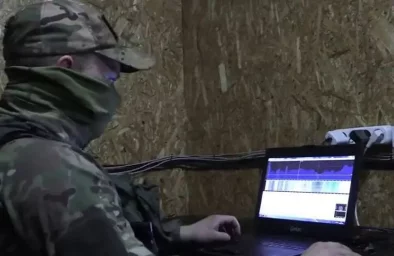 «Минута-две, и получаем координаты»: Офицер радиоэлектронной разведки рассказал, как засекают высших «Минута-две, и получаем координаты»: Офицер радиоэлектронной разведки рассказал, как засекают высших