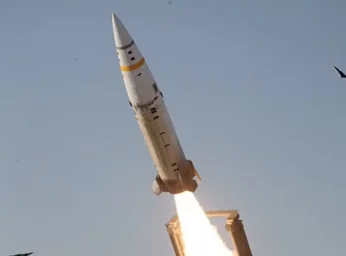 Американский чиновник: США могут разрешить Киеву использовать ракеты ATACMS для ударов вглубь России Американский чиновник: США могут разрешить Киеву использовать ракеты ATACMS для ударов вглубь России