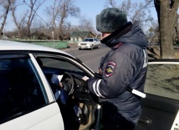 Сотрудники ГИБДД рассказали, что раздражает их в водителях