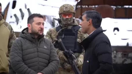 Сегодня в Киеве премьер-министр Великобритании первым среди западных лидеров подпишет «гарантии безо Сегодня в Киеве премьер-министр Великобритании первым среди западных лидеров подпишет «гарантии безо