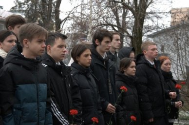 В Симферополе открыли памятную доску участнику СВО