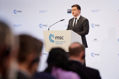 Зеленский пригрозил пересмотреть неядерный статус Украины Зеленский пригрозил пересмотреть неядерный статус Украины