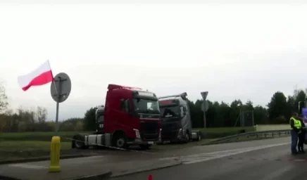 Американское издание: блокада украинской границы польскими перевозчиками привела к проблемам с поста Американское издание: блокада украинской границы польскими перевозчиками привела к проблемам с поста