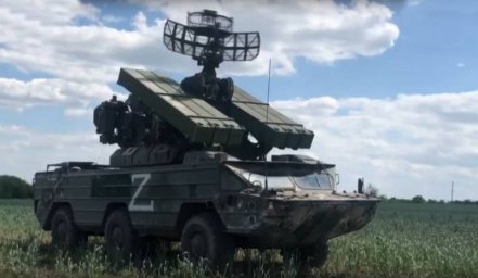 Показана работа ЗРК «Оса-АКМ» войск ЛНР под прикрытием ЗУ-23-2 Показана работа ЗРК «Оса-АКМ» войск ЛНР под прикрытием ЗУ-23-2