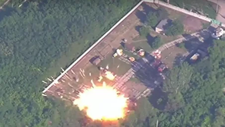 Опубликованы кадры уничтожения РЛС МР-18 ВСУ российской ракетой Х-35У Опубликованы кадры уничтожения РЛС МР-18 ВСУ российской ракетой Х-35У