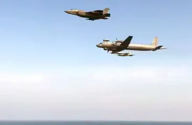 Истребители F-35C «перехватили» противолодочный самолёт Ил-38Н ВКС РФ над авианосцем ВМС США Истребители F-35C «перехватили» противолодочный самолёт Ил-38Н ВКС РФ над авианосцем ВМС США