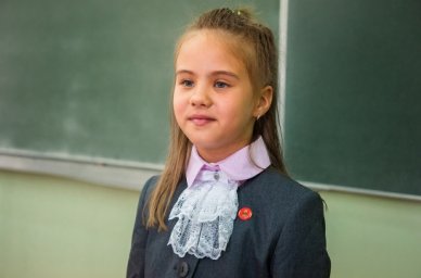 Школы Тверской области получили более 16 тыс. комплектов бесплатной формы для детей из многодетных с