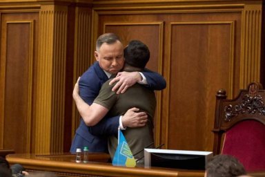Зеленский внёс в Верховную Раду законопроект об особом статусе поляков Зеленский внёс в Верховную Раду законопроект об особом статусе поляков