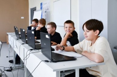В Омской области стартовали первые занятия в центре &laquo;IT-куб&raquo; в Исилькуле