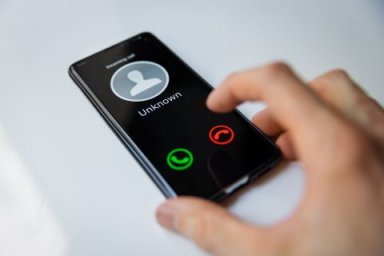 Верификация через родственника: новый механизм защиты от телефонных аферистов рассмотрит Госдума Верификация через родственника: новый механизм защиты от телефонных аферистов рассмотрит Госдума