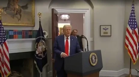 Трамп о разговоре с Путиным: Я сказал ему, что мне не нужна помощь с Ираном, а нужна помощь с вами Трамп о разговоре с Путиным: Я сказал ему, что мне не нужна помощь с Ираном, а нужна помощь с вами