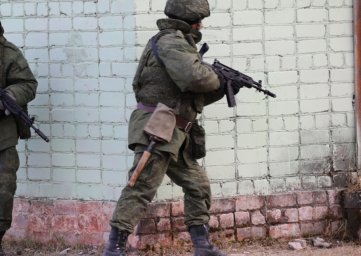 Дезертир расстрелял полицейских в Ростовской области: город закрыт, силовиков усилили автоматами Дезертир расстрелял полицейских в Ростовской области: город закрыт, силовиков усилили автоматами