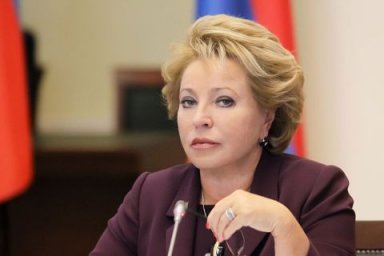 Матвиенко предложила раздать многодетным семьям по квартире