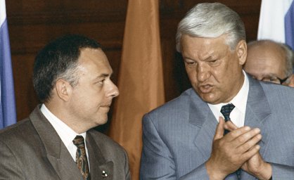 Труд (Болгария): указ Ельцина на борту самолета Труд (Болгария): указ Ельцина на борту самолета