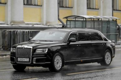 Стало известно, на каких авто будут ездить российские чиновники Стало известно, на каких авто будут ездить российские чиновники