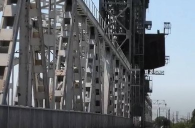 Представлены кадры с ударом по мосту через Днестровский лиман в Одесской области Представлены кадры с ударом по мосту через Днестровский лиман в Одесской области