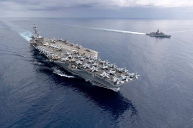 На авианосце Carl Vinson ВМС США за шесть недель произошло четыре аварии На авианосце Carl Vinson ВМС США за шесть недель произошло четыре аварии