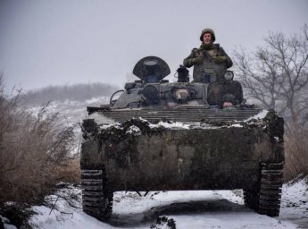 Украина направила войсковые подразделения в Чернобыльскую зону Украина направила войсковые подразделения в Чернобыльскую зону