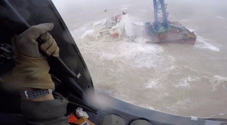 Тайфун утопил судно в Южно-Китайском море Тайфун утопил судно в Южно-Китайском море
