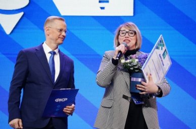 Абсолютным победителем конкурса «Воспитать человека» стала Ирина Даренская из Нижнего Тагила Абсолютным победителем конкурса «Воспитать человека» стала Ирина Даренская из Нижнего Тагила