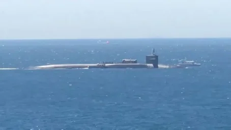 Способная скрытно высадить боевых пловцов АПЛ ВМС США прошла Гибралтар Способная скрытно высадить боевых пловцов АПЛ ВМС США прошла Гибралтар