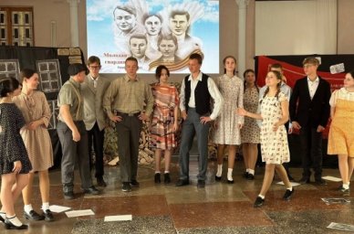Выездные спектакли школьных театров объединили в Донецкой Народной Республике более 700 детей и взро