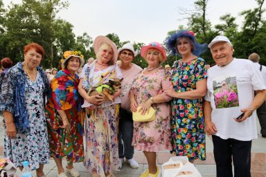 Любимые танцы и выступления музыкантов: &laquo;Летние вечера 50+&raquo; проходят в Приморье - статья