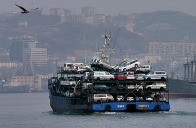 Машины ввозят в Россию, как никогда Машины ввозят в Россию, как никогда