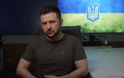Зеленский выразил благодарность полку &laquo;Азов&raquo;, &laquo;защищающему&raquo; Мариуполь