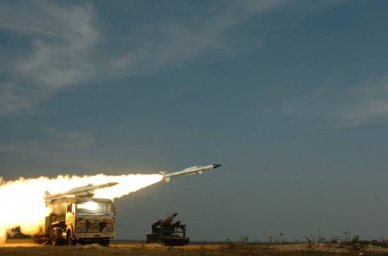 Преемник советского ЗРК «Куб»: индийский комплекс Akash заинтересовал военных в азиатских странах Преемник советского ЗРК «Куб»: индийский комплекс Akash заинтересовал военных в азиатских странах