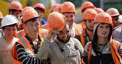 Увеличить призывной возраст мигрантов до 50 лет предложил глава СПЧ