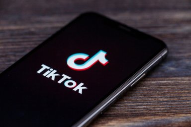 Пенсионеры завоёвывают TikTok Пенсионеры завоёвывают TikTok