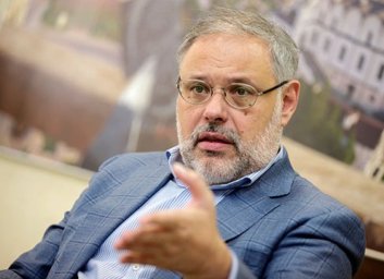 Путин всё решил: каким путём пойдёт Россия, рассказал Хазин Путин всё решил: каким путём пойдёт Россия, рассказал Хазин