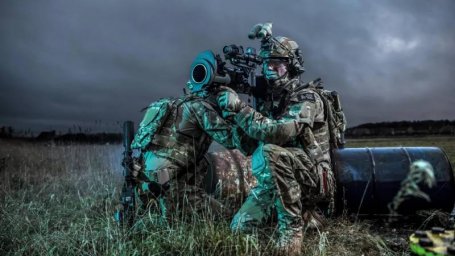 Программируемый выстрел HE 448 для гранатомета Carl Gustaf Программируемый выстрел HE 448 для гранатомета Carl Gustaf