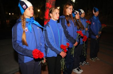 В «Артеке» прошла акция, посвященная героям Великой Отечественной войны В «Артеке» прошла акция, посвященная героям Великой Отечественной войны
