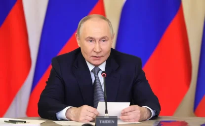 Путин призвал принять меры к защите НПЗ от ударов Киева