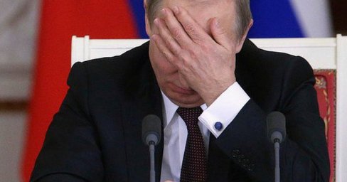&laquo;Желтые измышления&raquo;: Песков отреагировал на статью о покушении на Путина