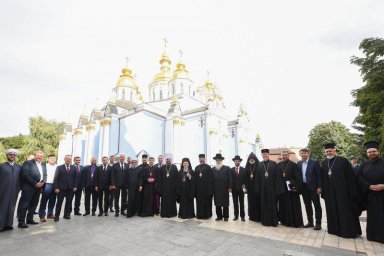 Украинский митрополит заявил о гонениях на каноническую православную церковь со стороны действующей 