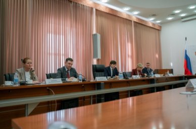 Создана координационная группа по вопросам образования прибывших детей из ЛНР и ДНР Создана координационная группа по вопросам образования прибывших детей из ЛНР и ДНР