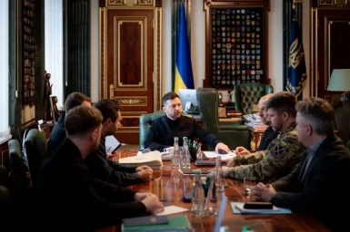 Шведский эксперт: Украиной правят бандитские группировки, которым невыгоден мир